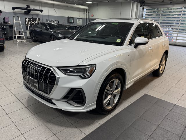 Certified 2023 Audi Q3 2.0T Premium Plus w/ Premium Plus Package AWD/4WD image 8