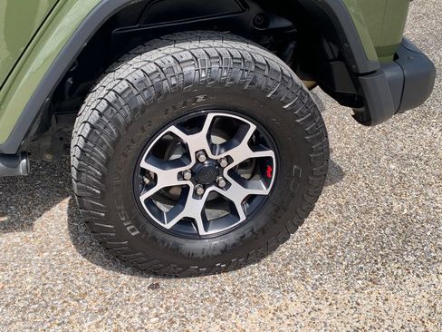 Used 2021 Jeep Wrangler Unlimited Rubicon AWD/4WD image 8