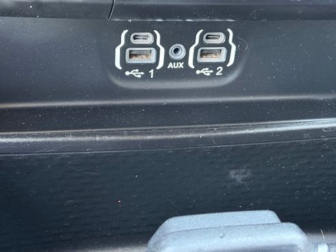 Used 2021 RAM 1500 Laramie AWD/4WD image 23