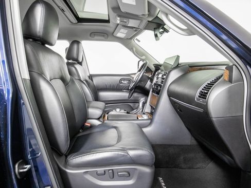 Used 2024 Nissan Armada SL image 10