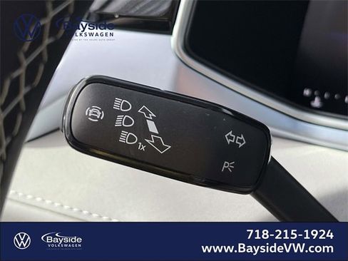 New 2026 Volkswagen Taos SE image 23