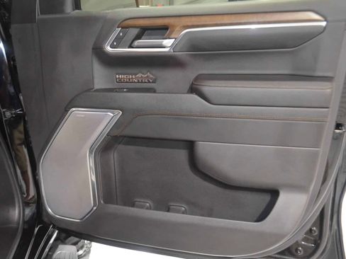 Used 2024 Chevrolet Silverado 1500 High Country AWD/4WD image 23