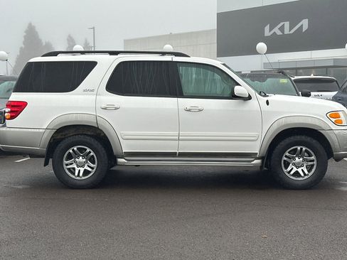 Used 2003 Toyota Sequoia SR5 image 3
