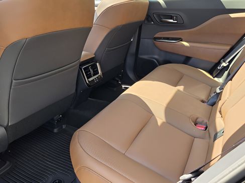 New 2026 Toyota Crown Signia AWD/4WD image 10