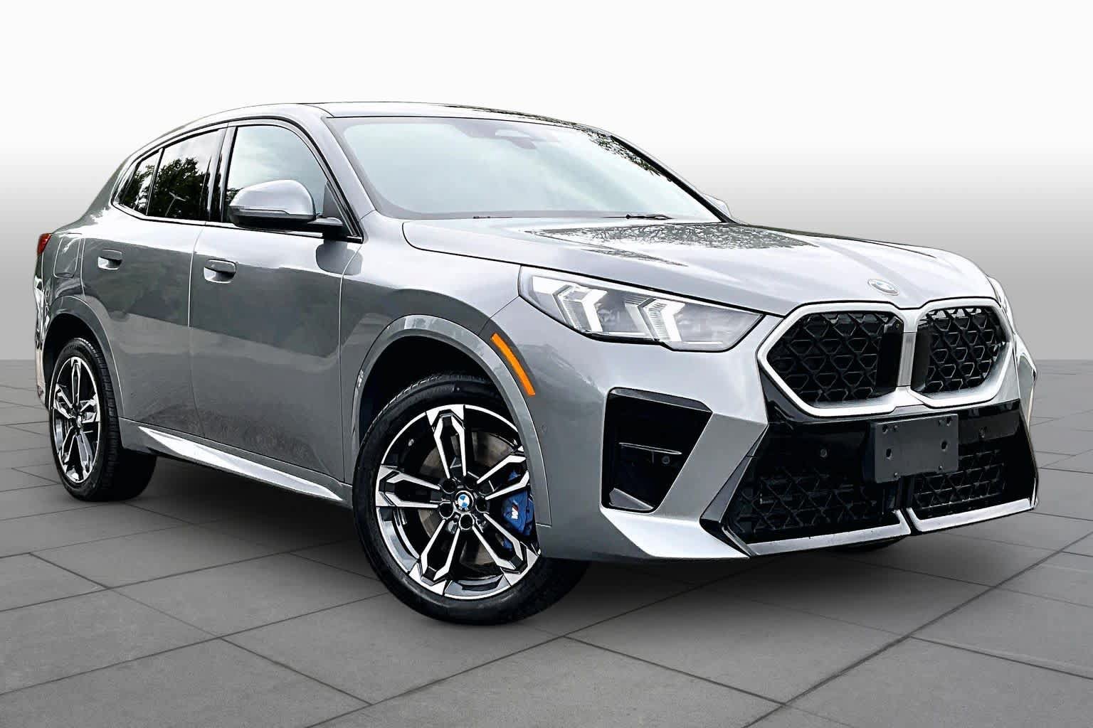 Used 2026 BMW X2 xDrive28i AWD/4WD image 2