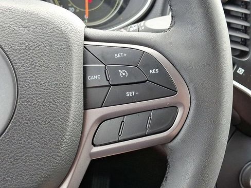 Certified 2022 Jeep Cherokee Latitude Lux image 25