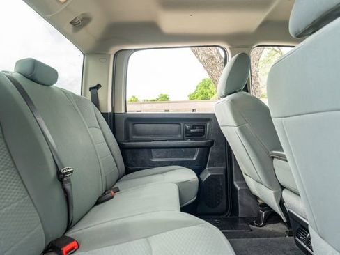 Used 2015 RAM 2500 Tradesman w/ Chrome Appearance Group image 38