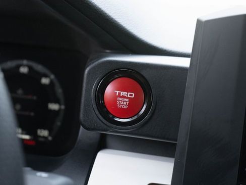 Used 2024 Toyota Tacoma TRD Off-Road image 23