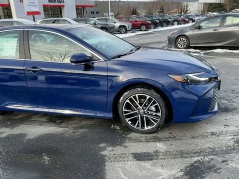 Used 2025 Toyota Camry XLE w/ Premium Package image 2