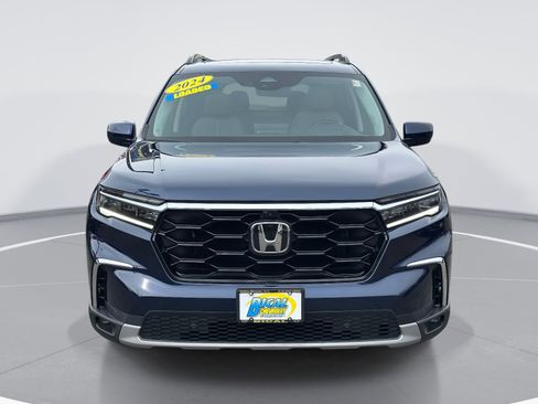 Used 2023 Honda Pilot Elite image 3