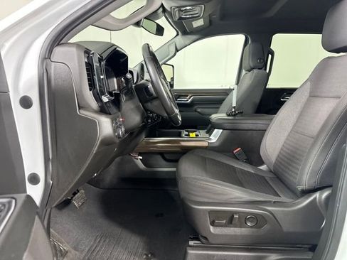 Used 2024 Chevrolet Silverado 2500 LT w/ Convenience Package image 11