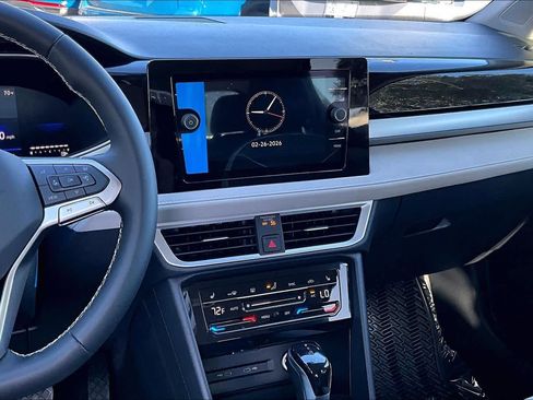 New 2026 Volkswagen Taos SE image 6