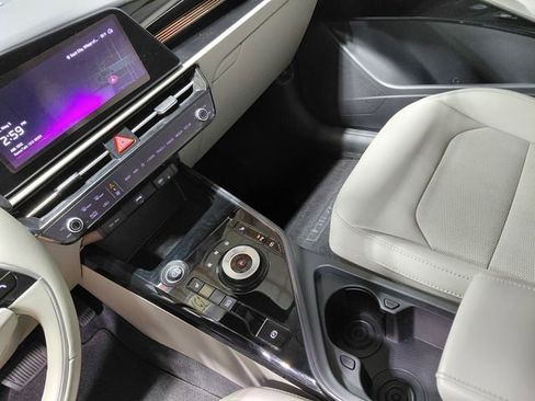 Used 2023 Kia Niro Wind FWD image 27