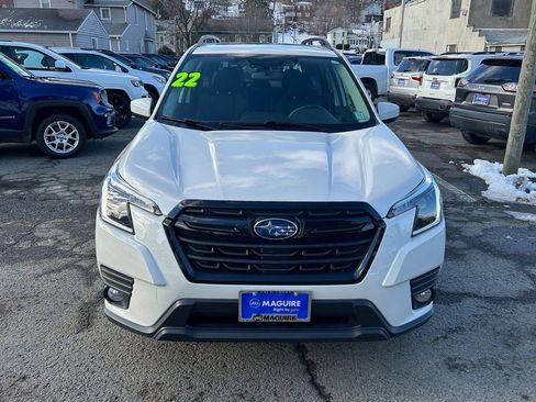 Used 2022 Subaru Forester Premium image 2