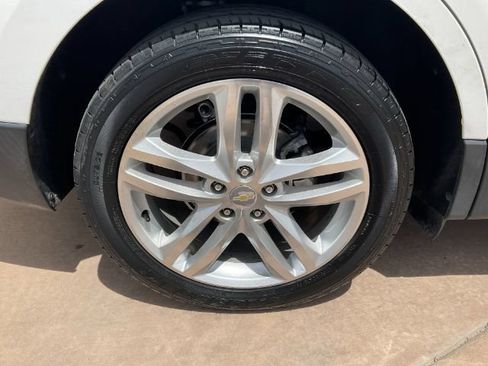 Used 2018 Chevrolet Equinox Premier AWD/4WD image 22
