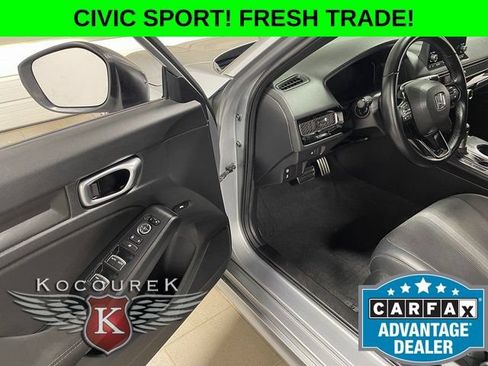 Used 2022 Honda Civic Sport image 10