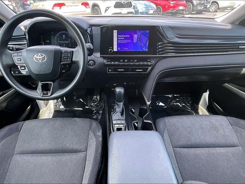 Used 2025 Toyota Camry LE FWD image 14