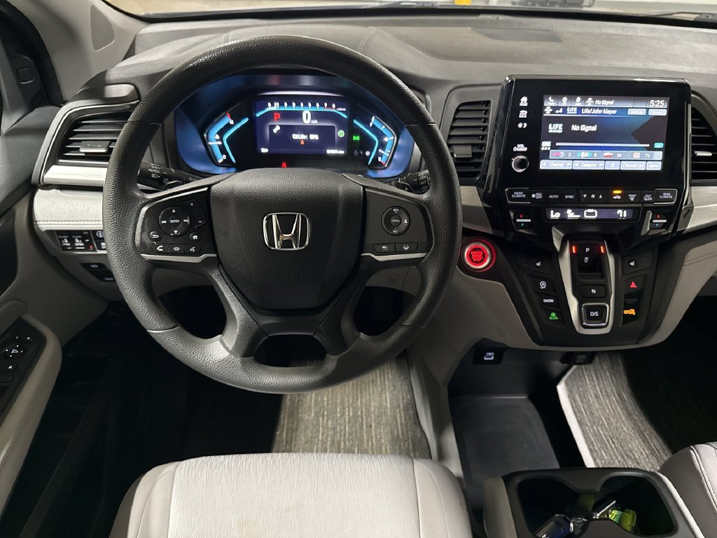 Used 2023 Honda Odyssey EX image 11