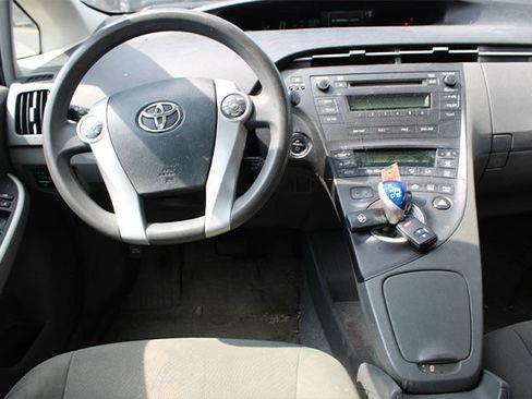 Used 2010 Toyota Prius Two FWD image 7