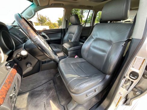 Used 2009 Toyota Land Cruiser image 9