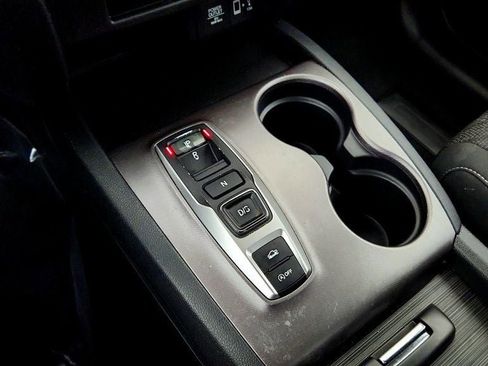 Used 2021 Honda Ridgeline Sport image 16