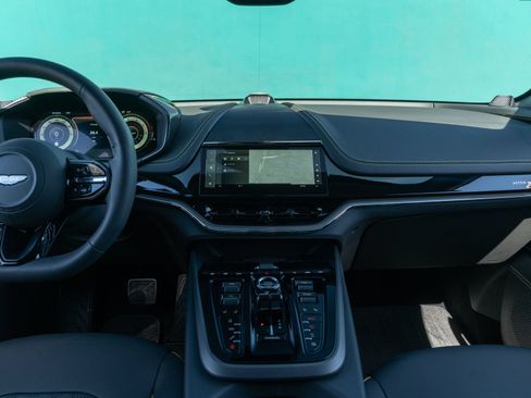 Used 2025 Aston Martin DBX 707 AWD/4WD image 19