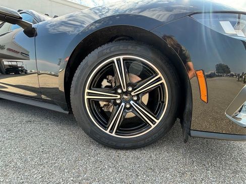 Used 2024 Ford Mustang Coupe image 6