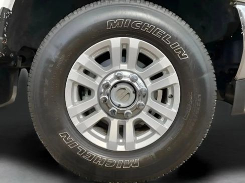Used 2019 Ford F350 XLT w/ FX4 Off-Road Package AWD/4WD image 26