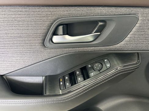 Used 2023 Nissan Rogue SV FWD image 20