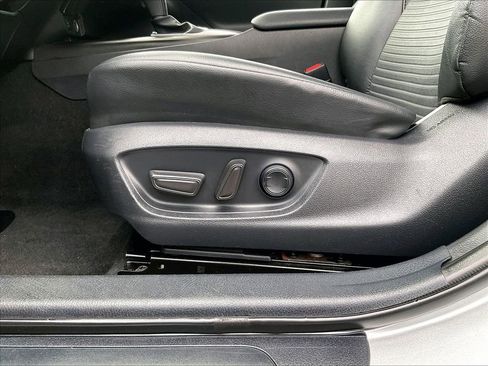 Used 2023 Toyota Camry SE FWD image 27