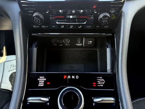 Used 2023 Jeep Grand Cherokee Trailhawk w/ Luxury Tech Group III image 23