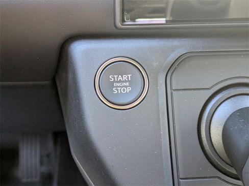 New 2026 Land Rover Defender 110 X-Dynamic SE image 33