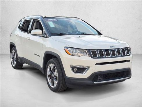 Used 2019 Jeep Compass Limited w/ Advanced Safety Group FWD image 3