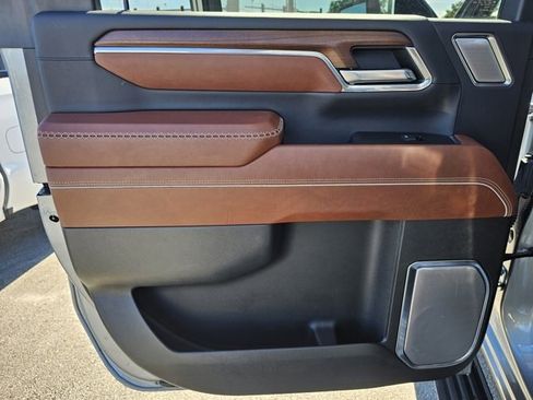 Used 2024 GMC Sierra 3500 Denali Ultimate image 19