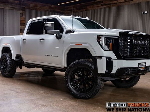 Used 2025 GMC Sierra 2500 Denali Ultimate image 1