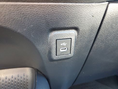 Used 2025 Toyota Corolla SE image 21