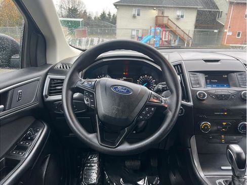 Used 2018 Ford Edge SE AWD/4WD image 6