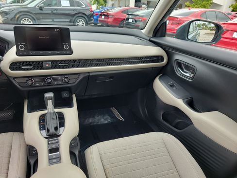 Used 2024 Honda HR-V LX image 18