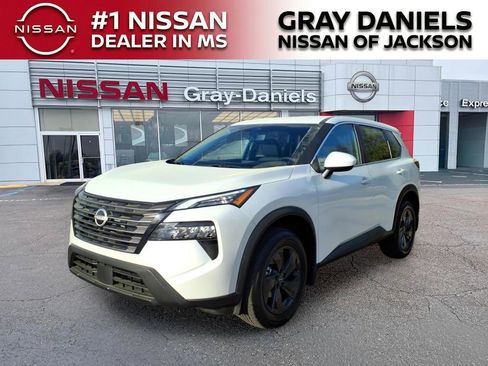 New 2026 Nissan Rogue SV FWD image 3