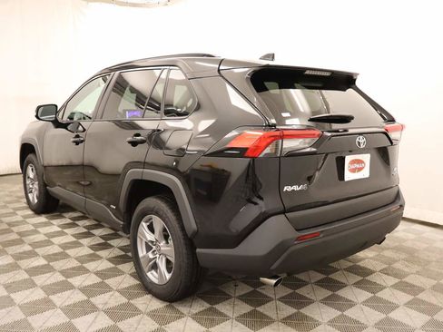Used 2025 Toyota RAV4 LE AWD/4WD image 3