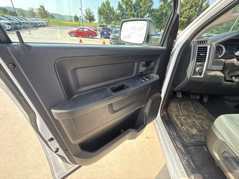 Used 2015 RAM 1500 Express AWD/4WD image 34