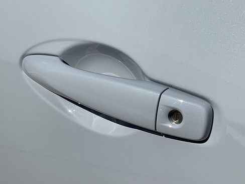 New 2025 Nissan Versa SV w/ Trunk Package image 9