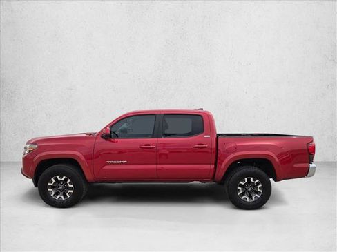 Certified 2018 Toyota Tacoma SR5 image 9
