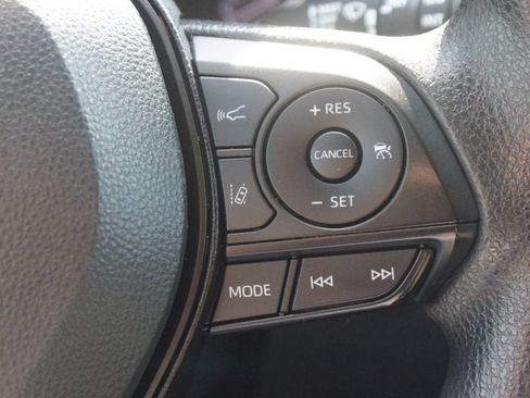 Used 2024 Toyota RAV4 XLE FWD image 10