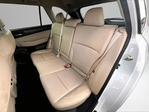 Used 2017 Subaru Outback 2.5i Limited AWD/4WD image 26