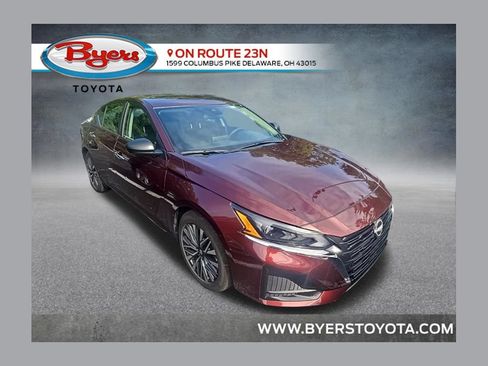 Used 2025 Nissan Altima 2.5 SV FWD image 1