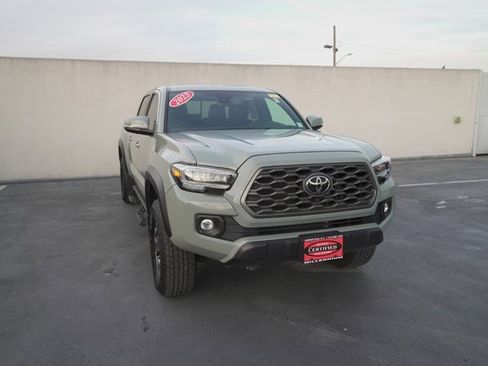 Certified 2023 Toyota Tacoma TRD Off-Road image 2