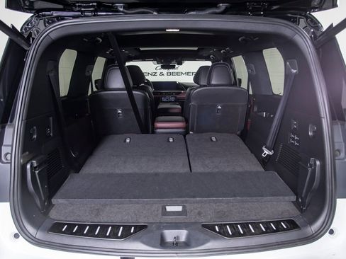 Used 2025 INFINITI QX80 Autograph w/ Autograph Exterior Package image 10