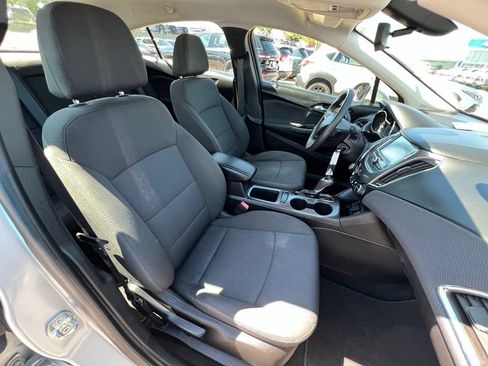 Used 2018 Chevrolet Cruze LT FWD image 26