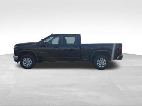 Used 2023 Chevrolet Silverado 2500 LT w/ Convenience Package AWD/4WD image 4